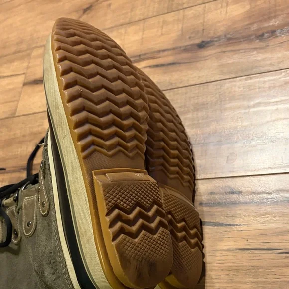 Sorel Women's Winter Boots with Faux Fur - Picture 5 of 5